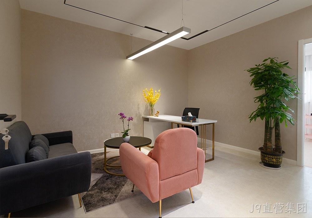 J9直营集团女性健康管理中心办公室
